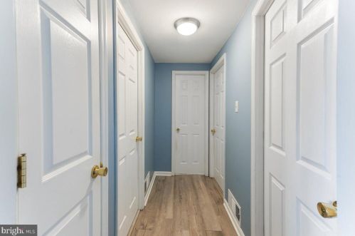 14 Tara Dr, New Castle DE  19720-4068 exterior