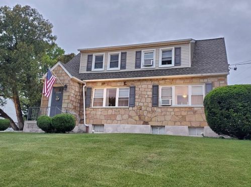 1105 Upper Pennsylvania Ave, Bangor, PA 18013-1641
