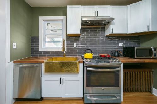 7711 Cannon St, Pittsburgh PA 15218-2108 exterior