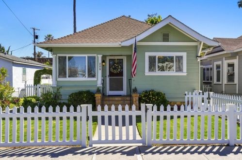 209 Whiteley St, Pismo Beach, CA 93420-3424