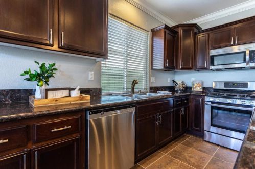 4284 Borderlands Dr, Rancho Cordova CA 95742-7754 exterior