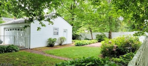 11 Mary Ln, Fanwood NJ  07023-1008 exterior