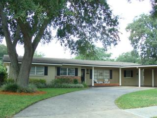 3500 Neptune Dr, Orlando, FL 32804-3521