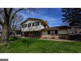9725 Rich Rd, Minneapolis, MN 55437-2025