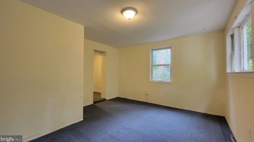 355 Oakland St, Trenton NJ  08618-3511 exterior