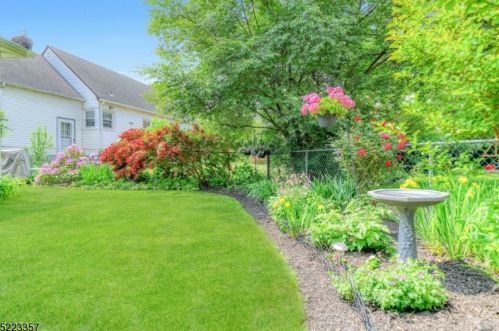 30 Munsee Dr, Cranford NJ  07016-3460 exterior