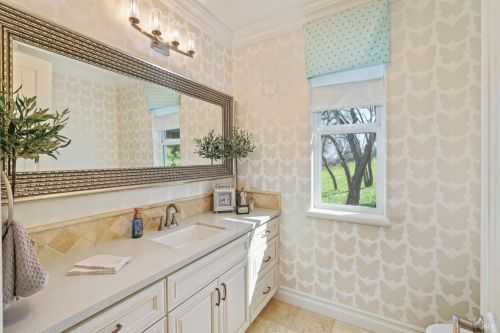 2054 Zinfandel Ct, Vacaville CA  95688-2829 exterior