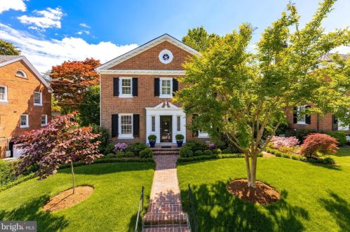 4628 Reservoir Rd, Washington, DC 20007-1917