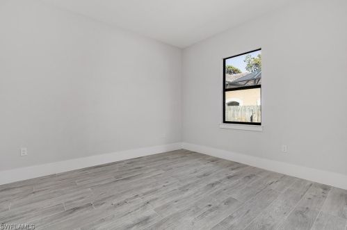 555 103rd Ave, Naples FL  34108-3218 exterior