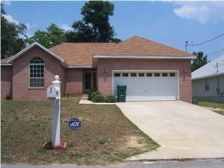 405 Bullock Blvd, Niceville FL  32578-3216 exterior