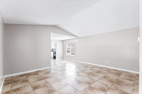 870 Loretta St, Rialto, CA 92376-7237