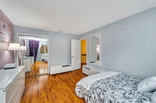 624 Caledonia Rd, Huntington Station NY 11746-5116 exterior