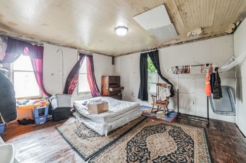 25 Shady Ave, North Charleroi PA  15022-1237 exterior