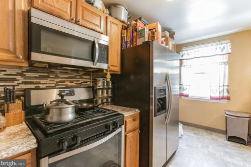 1092 Hopkins Ave, Manor PA  19036-1222 exterior