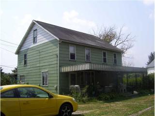 904 Brownfield Rd, Tarrs, PA 15688-2111