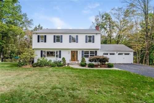 7 Broadview Rd, Brookfield Center, CT 06804-1802