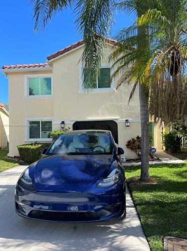 1039 6th Ave, Dania Beach FL  33004-5408 exterior