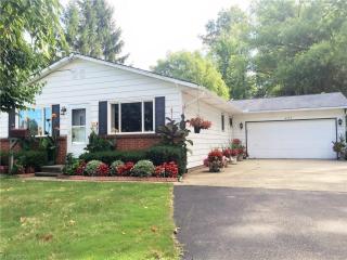 6137 Reynolds Rd, Concord Township, OH 44060-3037