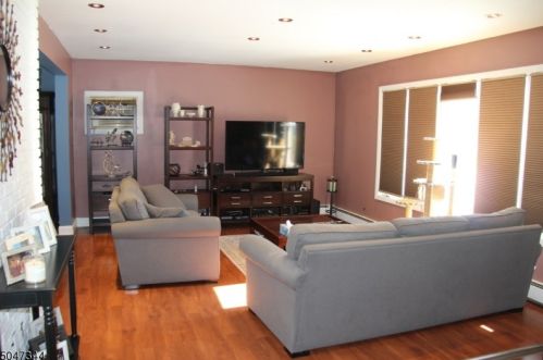 17 Rutgers Ave, West Milford Lakes NJ  07480-3505 exterior