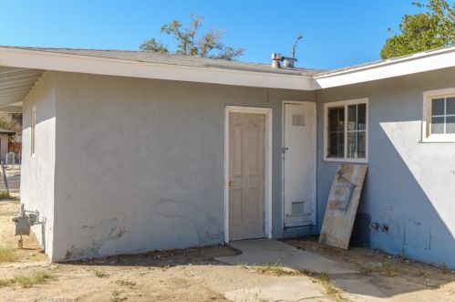 16434 Yucca Ave, Victorville CA  92395-3533 exterior