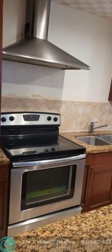 6901 16 Ct, Hollywood FL 33027-2315 exterior