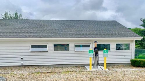 40 Web Ave, North Kingstown RI  02852-6822 exterior