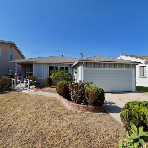 2735 Warwood Rd, Lakewood, CA 90712-3741