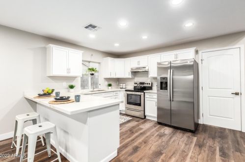 4803 76th Dr, Phoenix, AZ 85033-1228