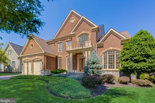 4424 Tuscany Ct, Woodbridge VA  22192-5519 exterior