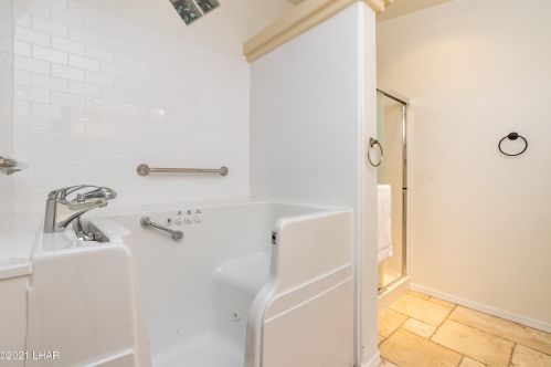 849 Mcculloch Blvd, Lake Havasu City, AZ 86406-7340