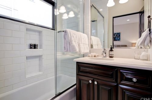 320 33rd Pl, Manhattan Beach CA  90266-3820 exterior