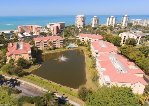 7411 Bella Lago Dr, Fort Myers Beach, FL 33931-4915