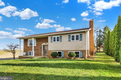 45 Utz Dr, Hanover, PA 17331-9625