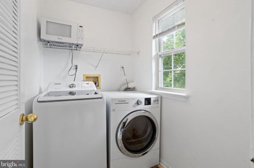 138 Barrow Pl, Princeton NJ  08540-0063 exterior