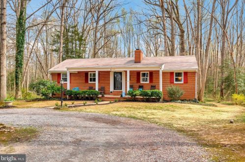 8308 Mclaws Pl, Fredericksburg, VA 22407-2144