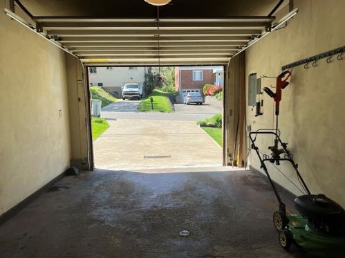 412 Clifton Ave, Glenshaw PA  15116-2402 exterior