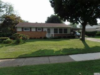 134 Yorkshire Dr, Navy Sup Dpt, PA 17055-3532