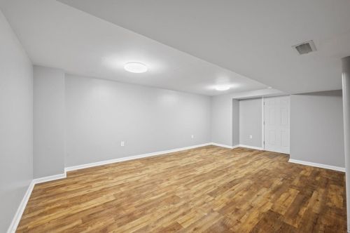 105 Lingay Ct, Glenshaw PA  15116-1035 exterior