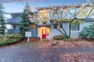 12567 35th Ave, Seattle WA  98125-4576 exterior