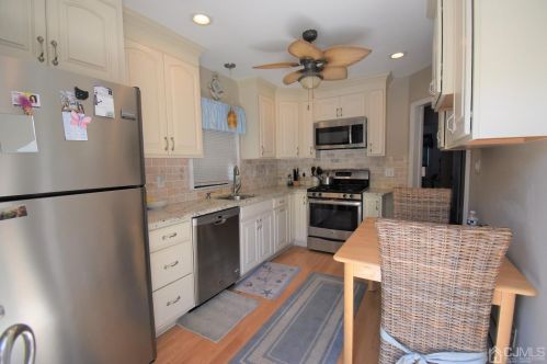 19 Sherman Ave, East Brunswick NJ  08816-4346 exterior