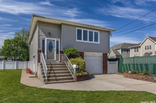 2707 Maple Ave, North Bellmore, NY 11710-2433