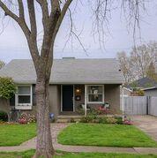 1864 53rd St, Sacramento, CA 95819-4818