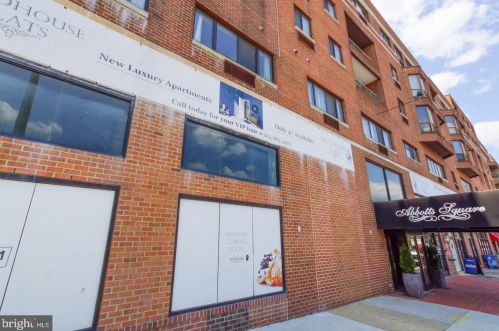 200 Lombard St, Philadelphia PA  19147-1605 exterior