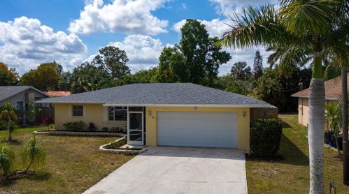9300 Carolina St, Bonita Springs, FL 34135-3536