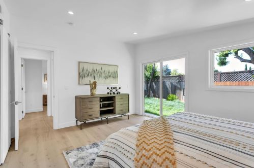 330 Anna Ave, Mountain View CA  94043-4104 exterior