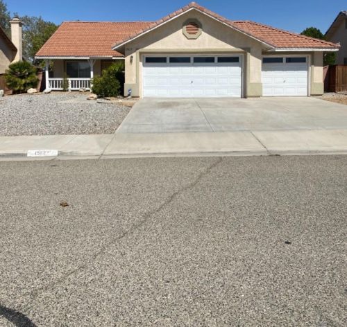 15623 Desert Springs Dr, Victorville, CA 92394-5574