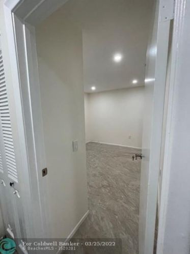 9667 15 Ct, Hollywood FL 33024-4429 exterior