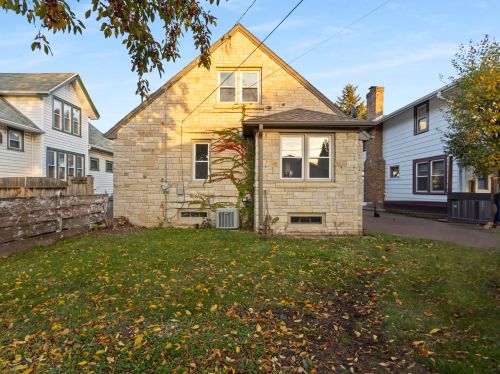 2953 43rd St, Milwaukee, WI 53219-3402