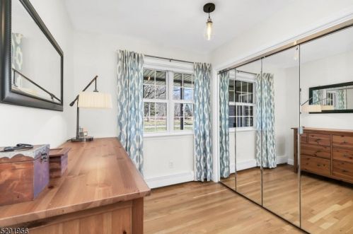 127 Hillside Ave, Bedminster NJ  07921-2516 exterior