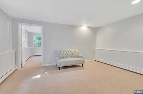 32 Brandywine Pl, Oakland NJ  07436-2321 exterior